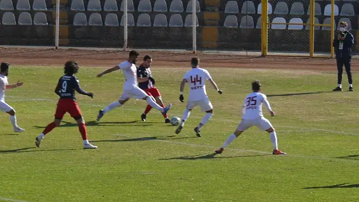 Lider, eli boş dönüyor 1-0