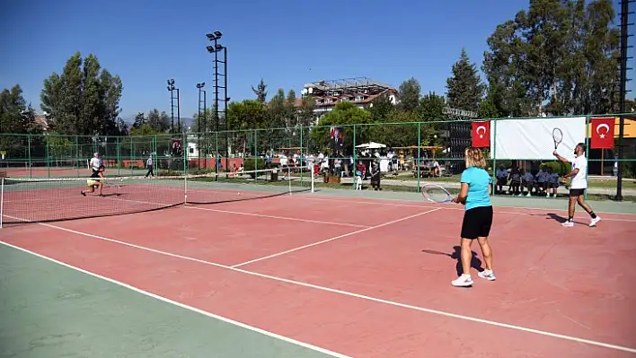 Likya Cup Erkekler Tenis Turnuvası Başladı