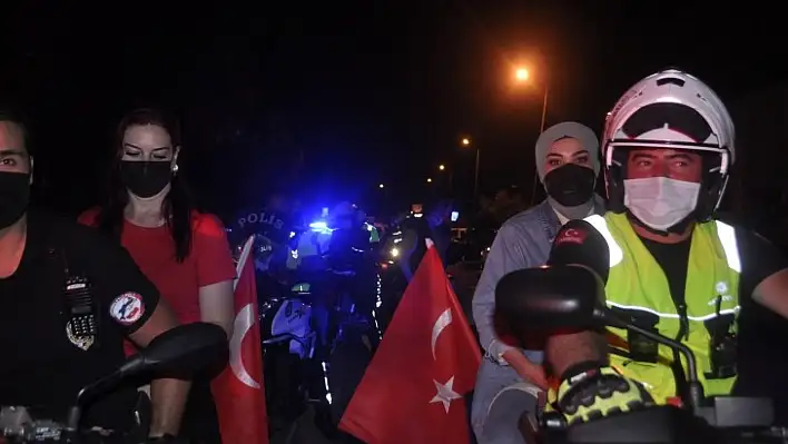 Marmaris Polisi 19 Mayıs'ı Kortej Yaparak Kutladı