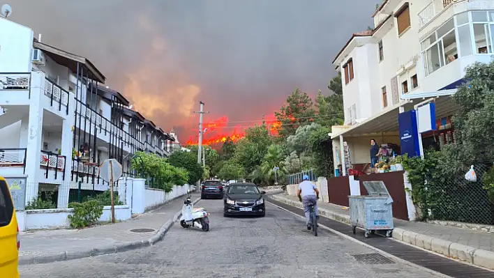 Marmaris'te korkutan yangın!