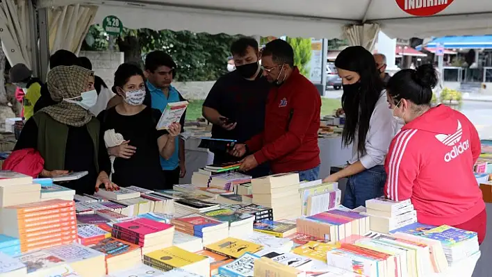 Menteşe Belediyesi Kitap Fuarı Açıldı