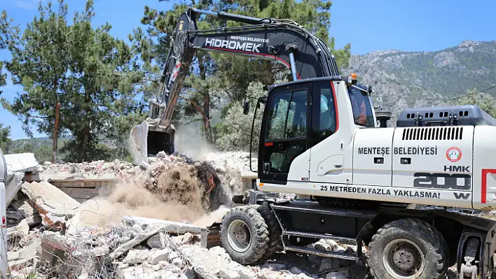 Menteşe'de 15 Kaçak Yapı Ve 5 Kaçak İskele Yıkımı Gerçekleştirildi