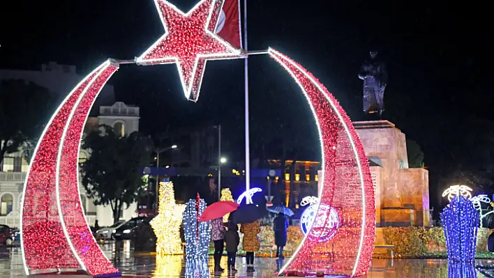 Menteşe'nin Cadde Ve Sokakları Işıl Işıl