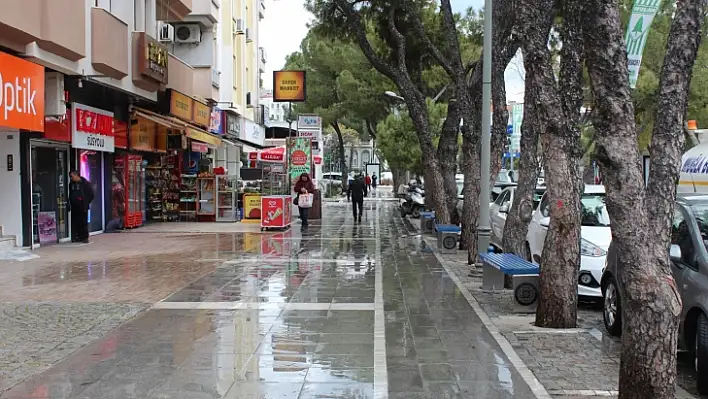 Menteşe Sokakları Yıkanıyor