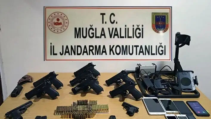 Menteşe'de Silah Kaçakçılığında 2  Kişi Tutuklandı