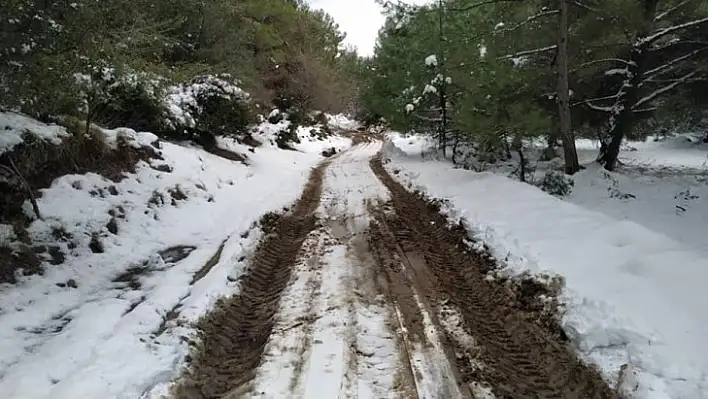 Milas Belediyesi hafta sonu kar mesaisindeydi