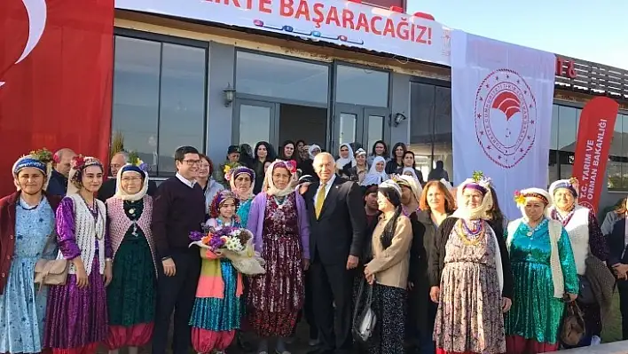 Milas'ta Kadınlar Günü'nde Kahvaltı Etkinliği Düzenlendi