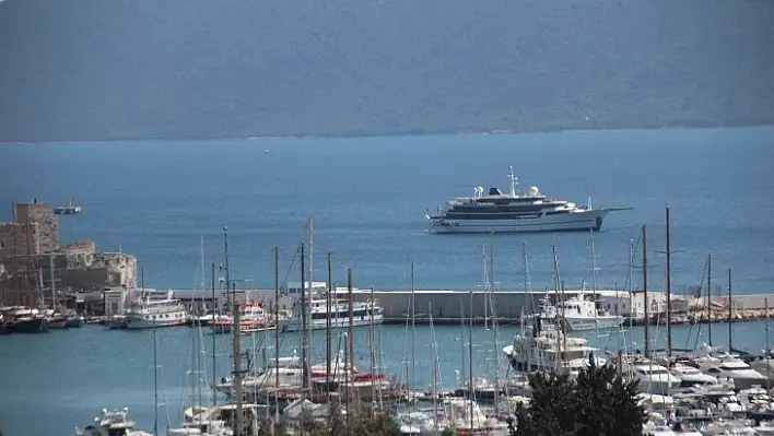 Milyon Dolarlık Yatı Yunanistan Kabul Etmedi, Bodrum Açıklarına Demirledi