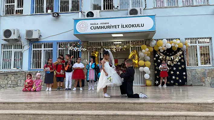 Minik Öğrencilerden Velilerine Duygu Dolu Okuma Bayramı