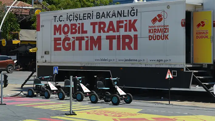 Mobil Trafik Eğitim Tırı Fethiye'de