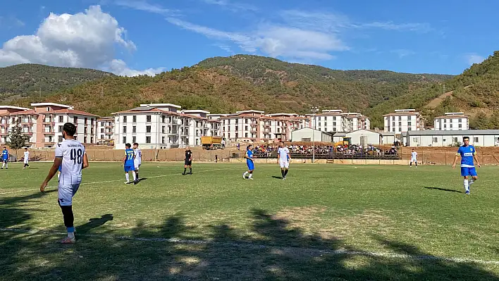 Muğla 1. Amatör Ligi mücadelesinde Ölüdeniz Spor, Günlükbaşı Spor'u tek golle geçti.