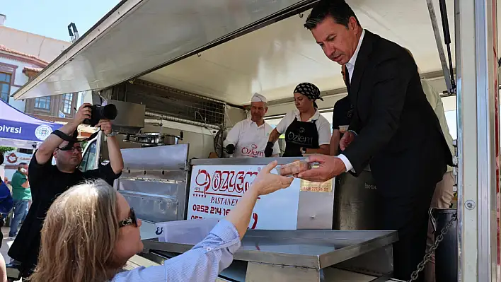Muğla Büyükşehir Belediyesi'nden Ferdi Zeyrek Anısına Lokma Hayrı