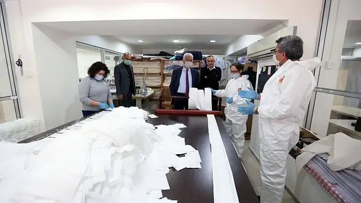 Muğla Büyükşehir Maske Üretmeye Devam Ediyor