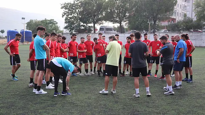 MUĞLA KARTALLARI SAHAYA İNDİ