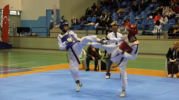 Muğla Okul Sporları Taekwondo Grup Birinciliği Müsabakalarına Marmaris Ev Sahipliği Yaptı