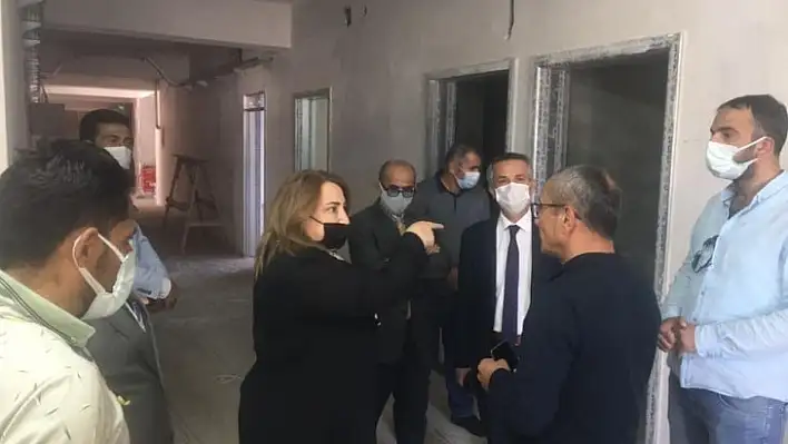 Okul müdürlerinden sorunlar hakkında bilgi aldı