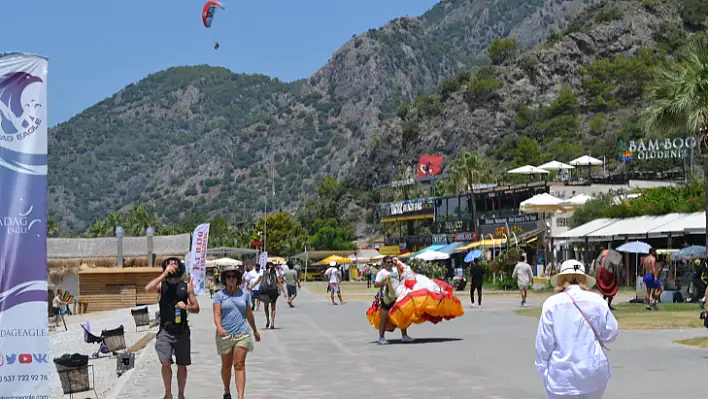 Ölüdeniz'de Turizm Hareketliliği Başladı