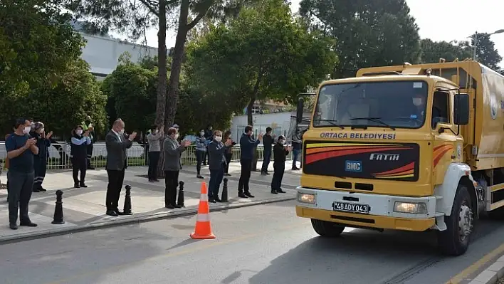 Ortaca'da Temizlik İşçilerine Alkışlı Destek