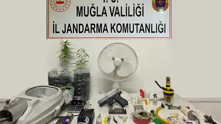 Otelde uyuşturucu baskını