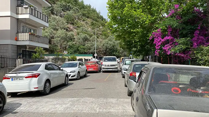 Oy kullanma işlemi trafiği durdurdu