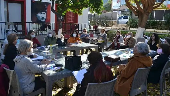 Oymak, 'Hiçbir kadın yalnız değildir'