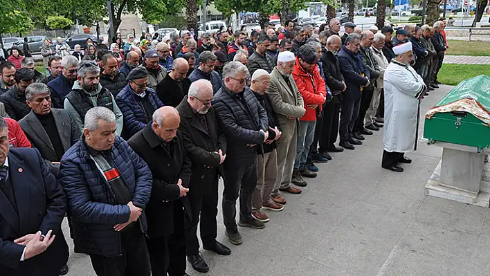 Özdemir Son Yolculuğuna Dualarla Uğurlandı