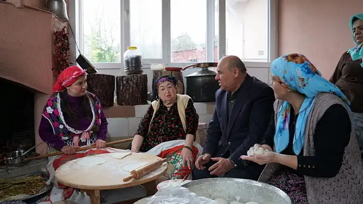 Özlem Balcı ve Gülnihal Demir Seydikemer'deydi