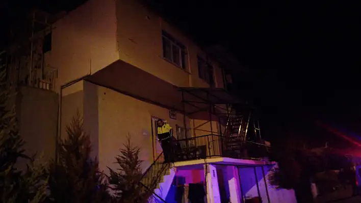 Polisten gece baskını