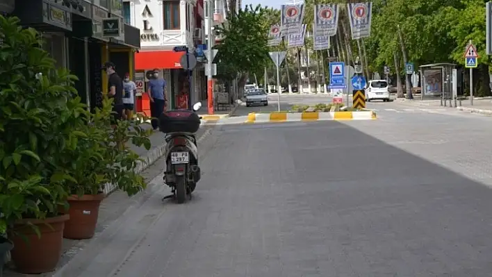 Ramazan ayının ilk hafta sonu kısıtlamasına uyuluyor