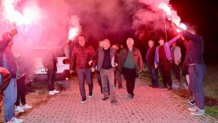 Saatcı Karamuar'da halkla buluştu