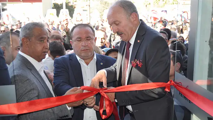 Saatcı'nın seçmen iletişim merkezi törenle açıldı