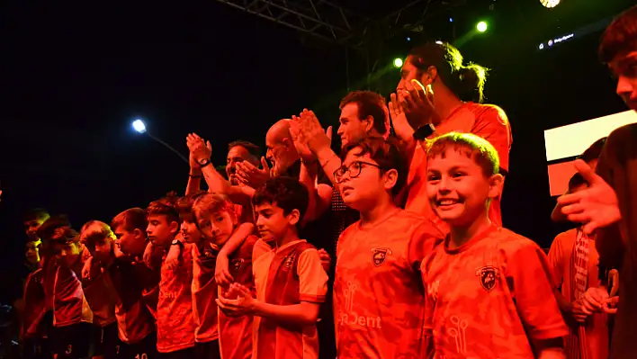 Şampiyonluk Kupası Fethiye'ye Geldi  