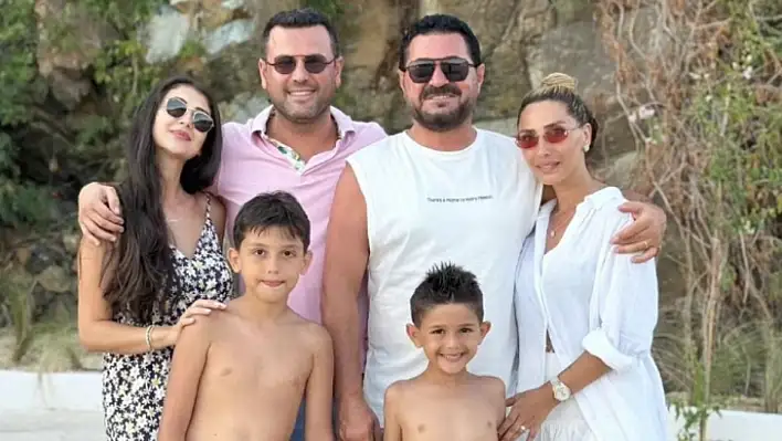 Serkan Kaya tatil için ailesiyle Fethiye'ye geldi