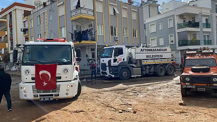 Seydikemer Belediyesi Antalya'da Sel Felaketine Yardım Etti