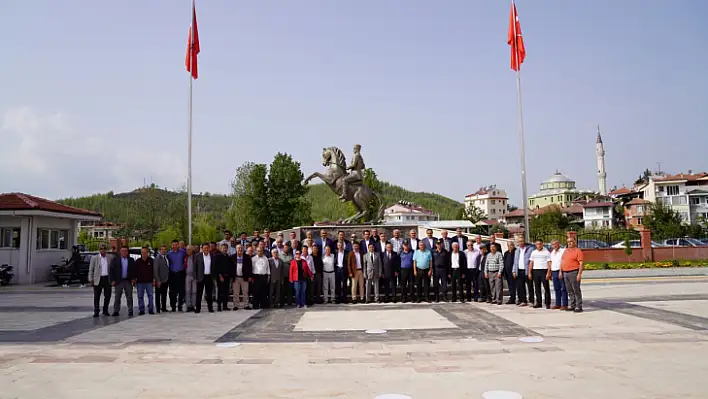 SEYDİKEMER'DE MUHTARLAR GÜNÜ KUTLANDI