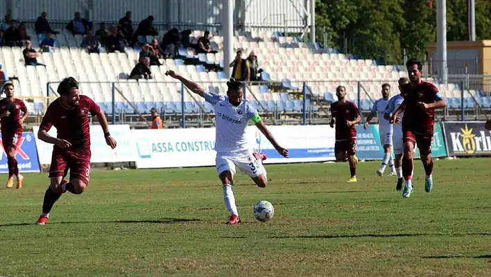 Şimşekler Uşakspor'a konuk oluyor