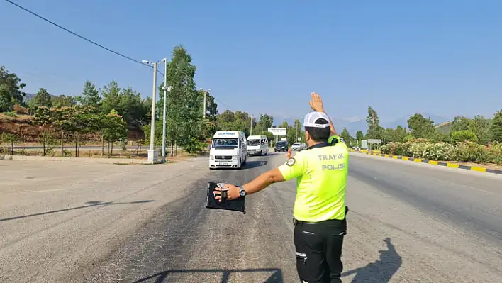 Trafik Polislerinden Safari Araç Denetimleri Devam Ediyor