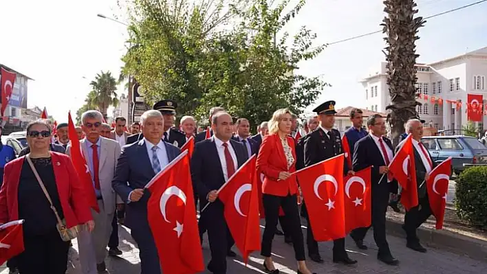 Türk Bayrağı, Seydikemer'in Sokaklarını Süsledi