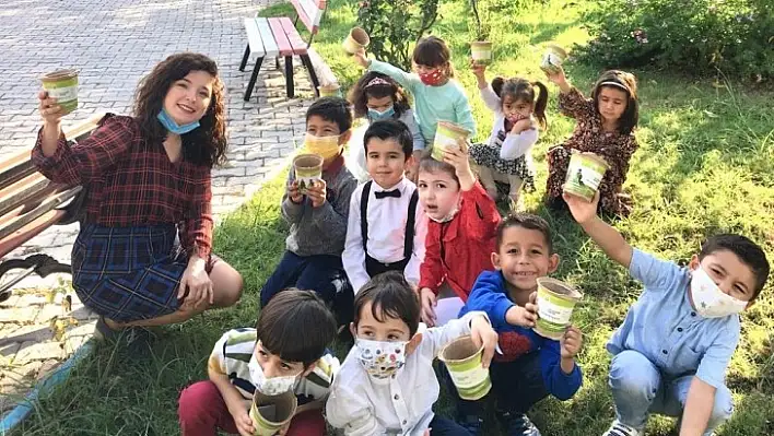 Uzaktan eğitimde hem eğleniyor, hem öğreniyorlar