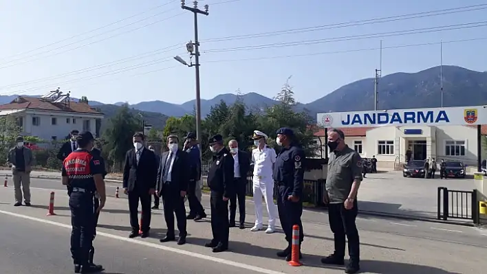 Vali Orhan Tavlı, Fethiye'de Yol Uygulama Noktalarını Ziyaret Ederek, Tedbirleri Yerinde Denetledi