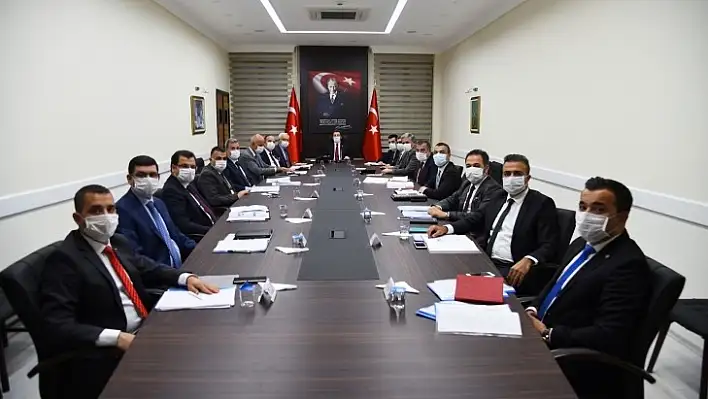 Vali Tavlı 'Vatandaş Odaklı Hizmetlere Ağırlık Verilmeli'