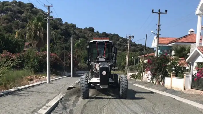 Yol Bakım Çalışmaları Devam Ediyor