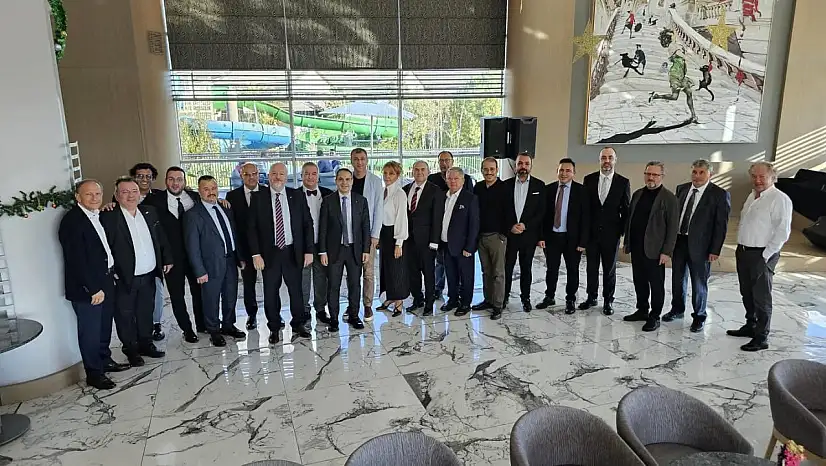Başkan Uysal, Antalya'da sektörün nabzını tuttu