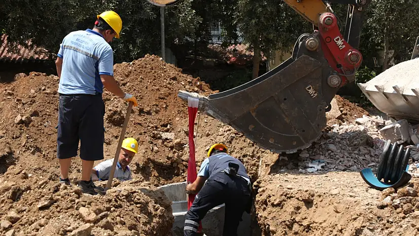 Büyükşehir Fethiye'de Yağmur Suyu Baskınlarının Önüne Geçiyor