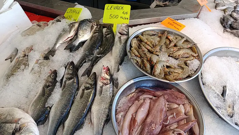 Fethiye'de balığa yoğun ilgi turistten