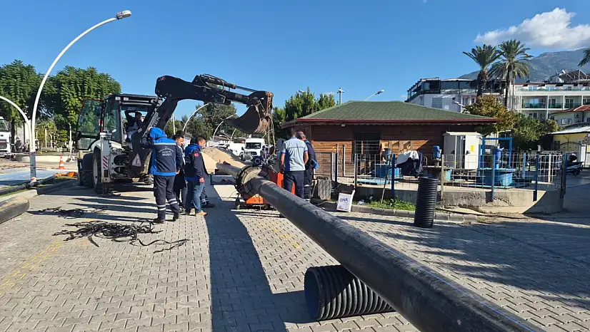 Fethiye'de su birikintilerine çözüm: Basınçlı tahliye hattı yer altına döşeniyor