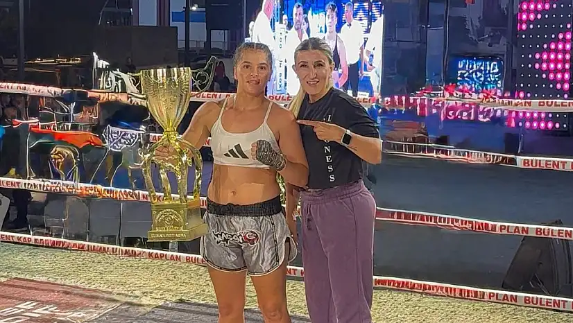Fethiyeli Sporcular Ultimate Kickboks Şampiyonlar Galası'nda Ringdeydi