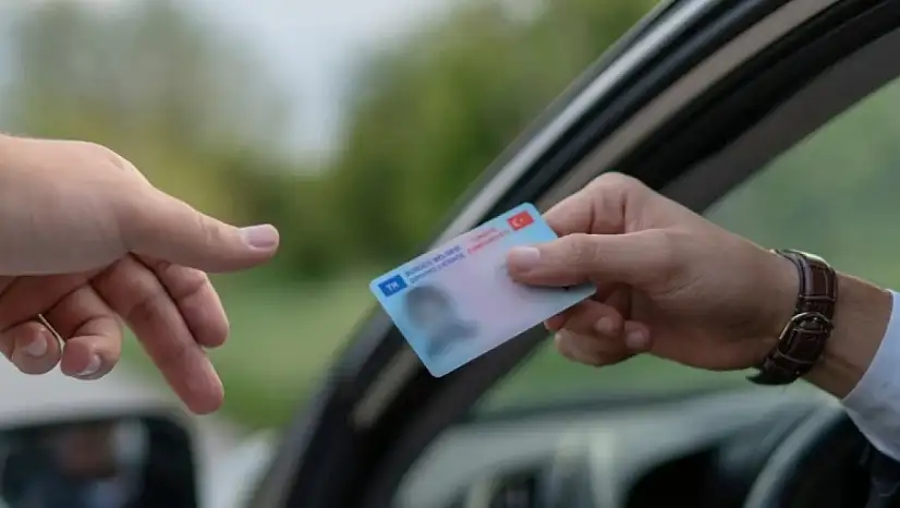 İçişleri Bakanı Yerlikaya Duyurdu: Ehliyet Yenileme Süresi Uzatıldı