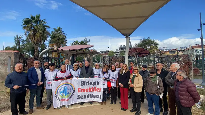 CHP'li Mahmut Tanal Fethiye'de defalarca tekrarladı: 'Emekliler gariban değildir'