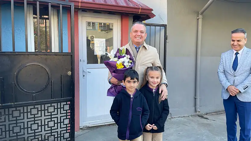 Fethiye'de karne töreni Vali Recai Güreli İlkokulu'nda gerçekleştirildi